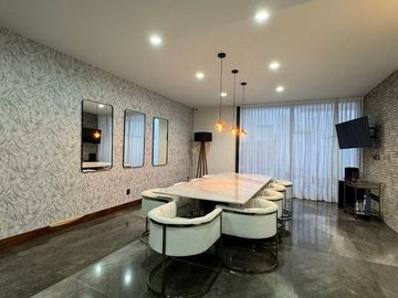 Casa en Puerta del Bosque de Lujo