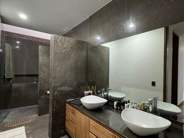 Casa en Puerta del Bosque de Lujo