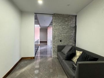 Casa en Puerta del Bosque de Lujo