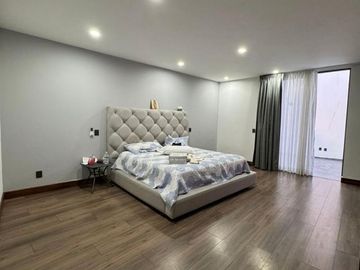 Casa en Puerta del Bosque de Lujo