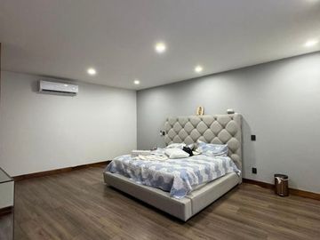 Casa en Puerta del Bosque de Lujo