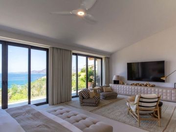 HERMOSA VILLA EN PUNTA MITA