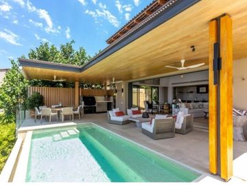 HERMOSA VILLA EN PUNTA MITA