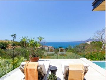 HERMOSA VILLA EN PUNTA MITA