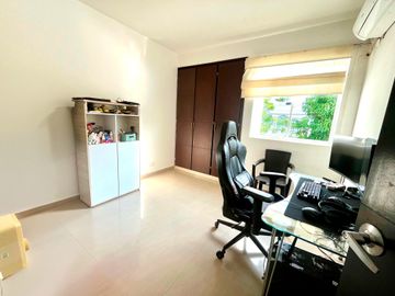 Casa moderna en conjunto cerrado en La Castellana Montería en excelente estado