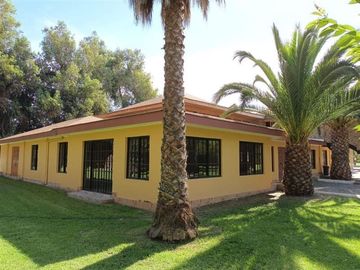 Casa en Venta en Santa Rita a 600 metros de Ramon Subercaseaux