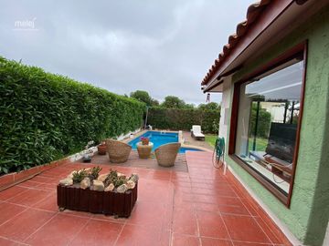 Venta hermosa casa en condominio, Mantagua
