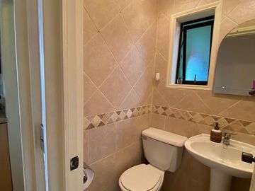 Venta hermosa casa en condominio, Mantagua
