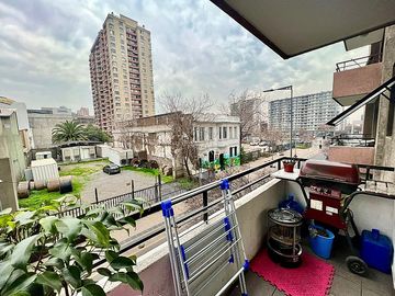 SE VENDE DEPTO / 3D 2B / METRO SANTA ANA