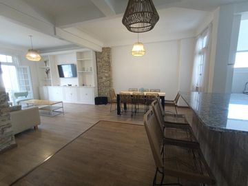 Departamento cuatro ambientes en Monserrat reciclado a nuevo