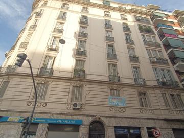 Departamento cuatro ambientes en Monserrat reciclado a nuevo