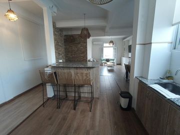Departamento cuatro ambientes en Monserrat reciclado a nuevo