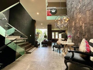Residencia en venta en Jardines de La Montaña