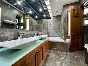Residencia en venta en Jardines de La Montaña