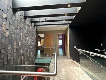 Residencia en venta en Jardines de La Montaña