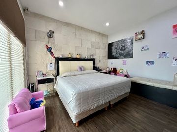 Residencia en venta en Jardines de La Montaña