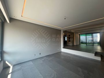 Casa en Venta Nueva en Club de Golf Chiluca