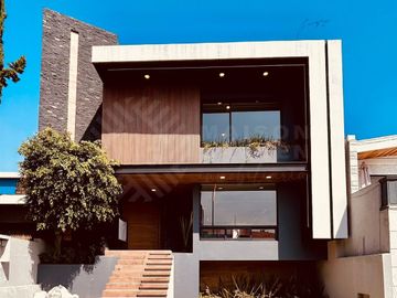 Casa en Venta Nueva en Club de Golf Chiluca