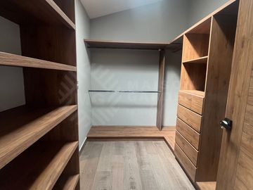 Casa en Venta Nueva en Club de Golf Chiluca