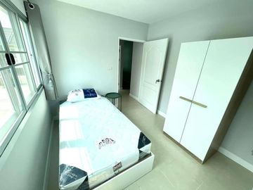 3 Bedroom 2 Bathroom town house for Rent at Glory house