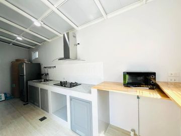 3 Bedroom 2 Bathroom town house for Rent at Glory house