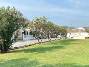 3 Bedroom 2 Bathroom town house for Rent at Glory house