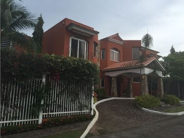 Hermosa casa en Loma Alegre, San Francisco