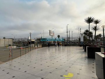 Locales Comerciales Venta AV. Elmer Faucett y Tomás Valle  - CALLAO