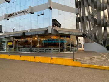 Locales Comerciales Venta AV. Elmer Faucett y Tomás Valle  - CALLAO