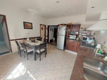 Casa PH en venta en Lanus Oeste