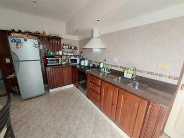 Casa PH en venta en Lanus Oeste
