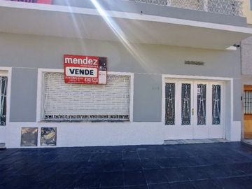 Casa PH en venta en Lanus Oeste