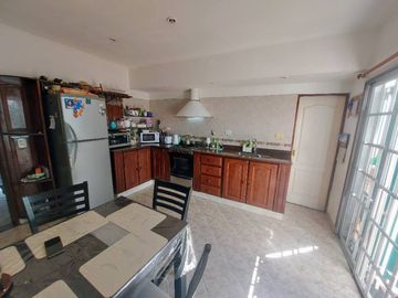 Casa PH en venta en Lanus Oeste