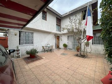 Casa en Venta en Tristan Valdes con Primera Transversal