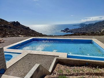 SE VENDE ESPECTACULAR PARCELA CON CASA 5D/5B LA SERENA
