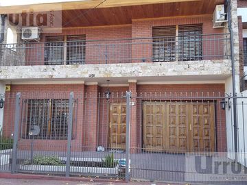 CHALET -  MORON NORTE