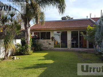 CHALET -  MORON NORTE