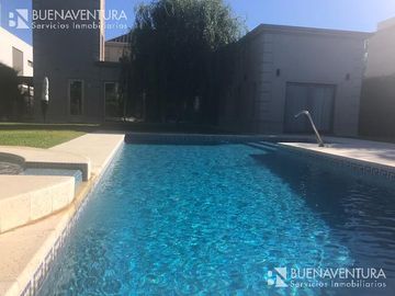 Hermosa Casa - Fincas de Iraola II