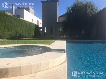 Hermosa Casa - Fincas de Iraola II