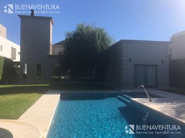 Hermosa Casa - Fincas de Iraola II