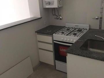 Departamento de un dormitorio a la venta, Roca 1500.-