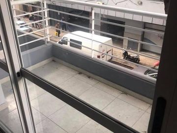 Departamento de un dormitorio a la venta, Roca 1500.-