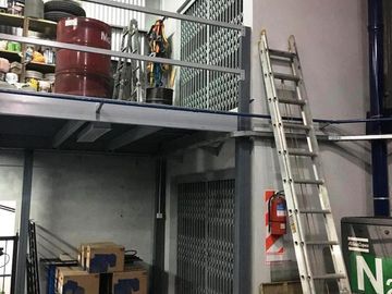 Galpón de 947 m2 cubiertos en Sarandí, próximo a importantes arterias