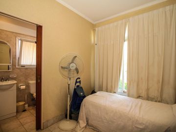 Estupenda construcción y amplitud en todos los ambientes