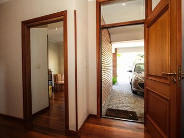 Estupenda construcción y amplitud en todos los ambientes