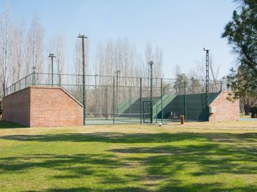 Estupenda construcción y amplitud en todos los ambientes