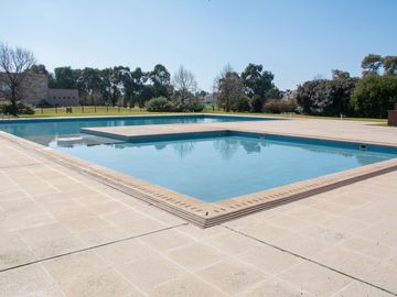 Estupenda construcción y amplitud en todos los ambientes