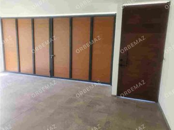 CASA EN VENTA CON ALBERCA NUEVA EN FRACC. SAN MARCOS  VILLAHERMOSA TABASCO