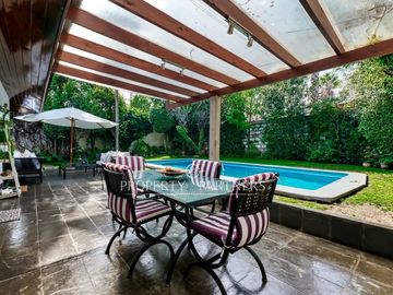 Linda casa remodelada cercana a Metro y centros comerciales, Los Dominicos