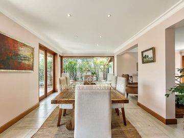 Linda casa remodelada cercana a Metro y centros comerciales, Los Dominicos
